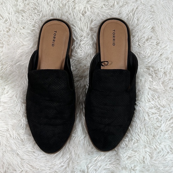 Torrid Black Heeled Loafer Slip on Shoes - Picture 2 of 6